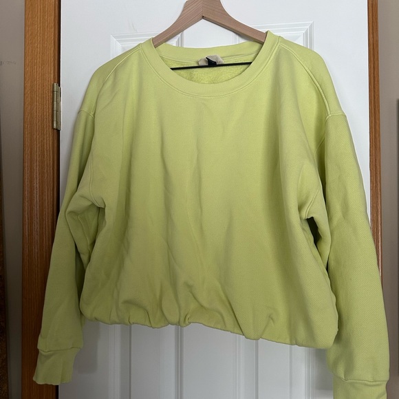 Universal Thread Tops - Universal Thread Light Green Sweatshirt